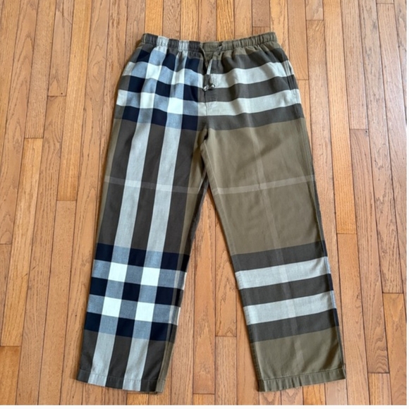 Burberry Monocrhome Jogger Pants. - Picture 2 of 9